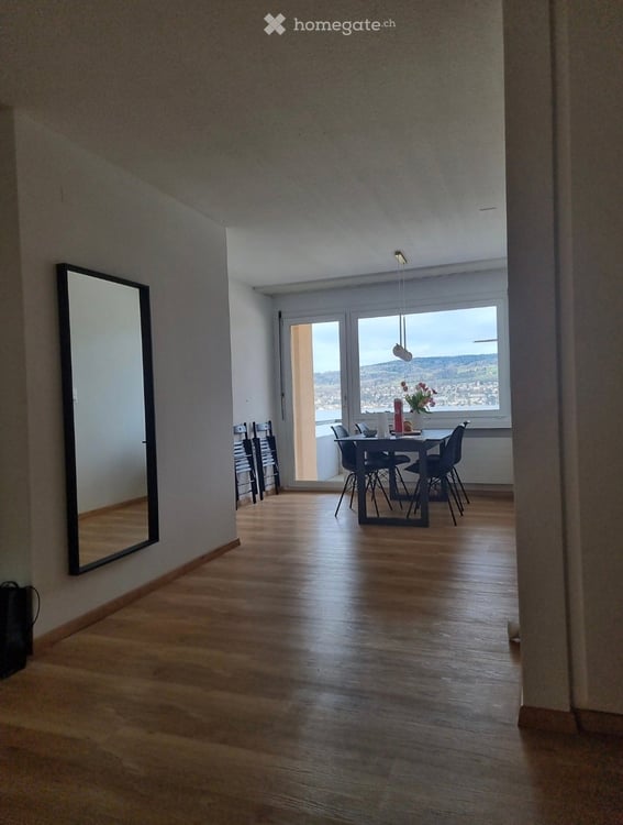 WG-Zimmer in 4.5-Zimmer-Apartment mit 2 Balkon und schöner Aussicht in Au Wädenswil 1
