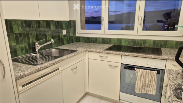 WG-Zimmer in 4.5-Zimmer-Apartment mit 2 Balkon und schöner Aussicht in Au Wädenswil 4