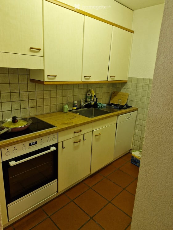 Charmante 3.5-Zimmer-Wohnung in Schänis – ruhige Lage mit Aussicht 1