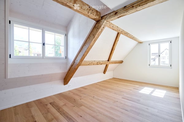 Historische 5.5-Zimmer-Maisonette-Wohnung mit Charme in Seewen SZ 6