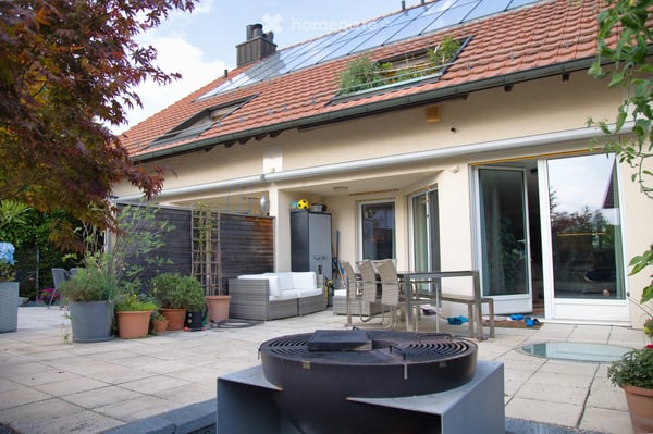 Moderne 5.5-Zimmer-Maisonette-Wohnung mit Reihenfamilienhaus-Charakter 3