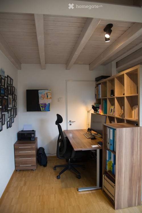 Moderne 5.5-Zimmer-Maisonette-Wohnung mit Reihenfamilienhaus-Charakter 6