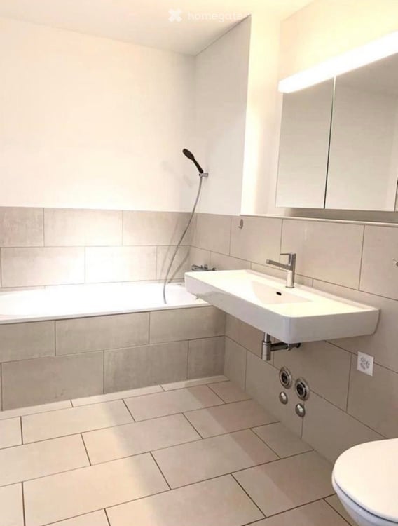 Helle 2.5-Zimmer-Wohnung mit Balkon in Oberhasli 4