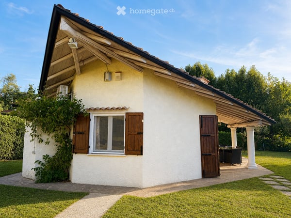 „Gardasee fast vor der Haustür – freistehendes Villino mit 1.600 m² mediterranem Garten“
