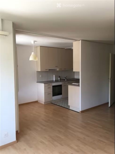 Charmante 1.5-Zimmer-Wohnung mit Balkon in Zürich-Altstetten 2