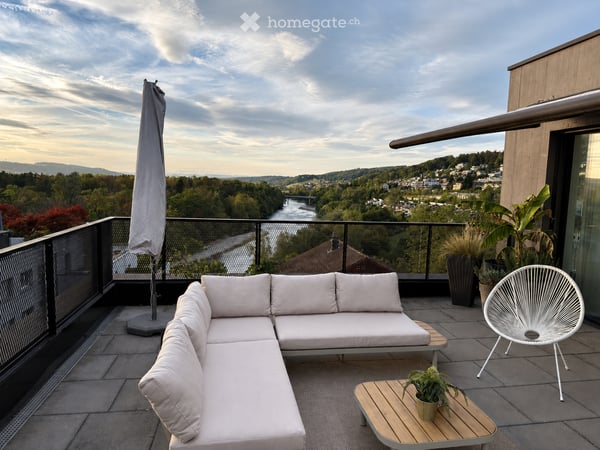 Helle 3.5-Zimmer-Dachwohnung mit 80 m² Dachterrasse in Bremgarten 3