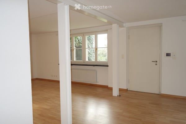 Schöne 2.5-Zimmer-Wohnung an absolut ruhiger Lage in Herrliberg mit Seeblick. 11