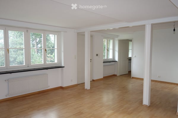 Schöne 2.5-Zimmer-Wohnung an absolut ruhiger Lage in Herrliberg mit Seeblick. 5