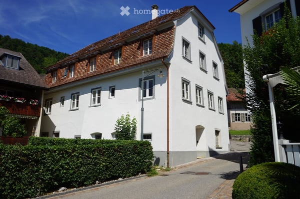 Charmante 3-Zimmer-Altbauwohnung mit Balkon in Eptingen 6