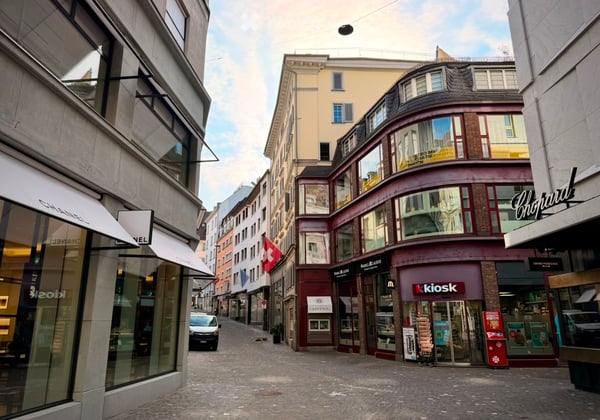 Nachmieter gesucht für Top-Ladenlokal an bester Passantenlage Seitengasse von der Bahnhofstasse. 2
