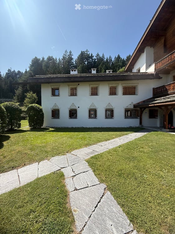 Charmante 5.5-Zimmer-Wohnung in Laax – Ihr Traumdomizil in den Bündner Bergen