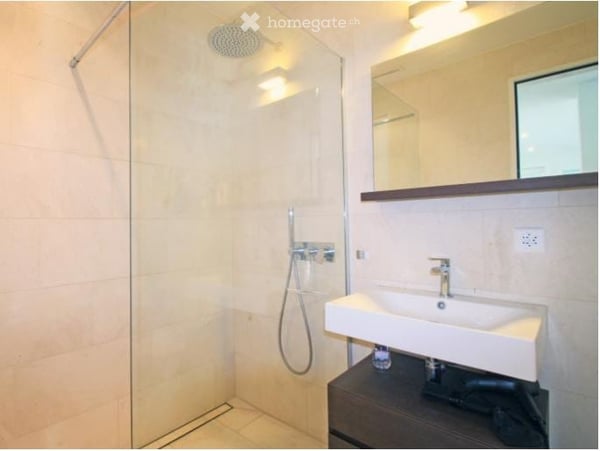 Helle 1.5-Zimmer-Wohnung mit Balkon im trendigen Zürich West 6