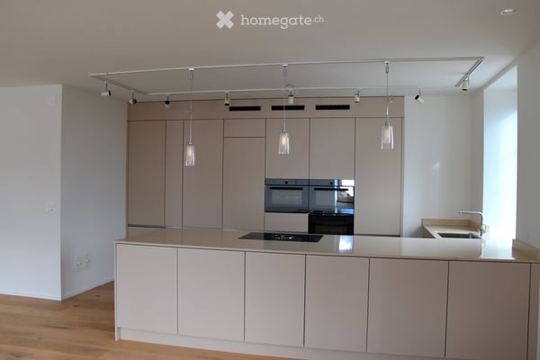 Grosszügige 4.5-Zimmer-Ferienwohnung mit Bergblick 3