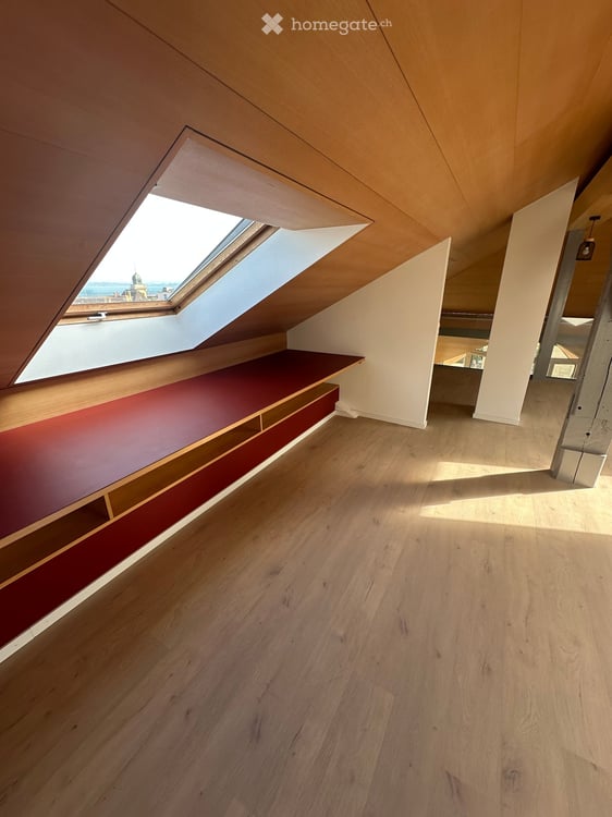 Appartement duplex en attique au centre de Neuchâtel 3