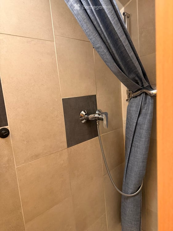 Schöne 1 1/2 Zimmer Wohnung 6