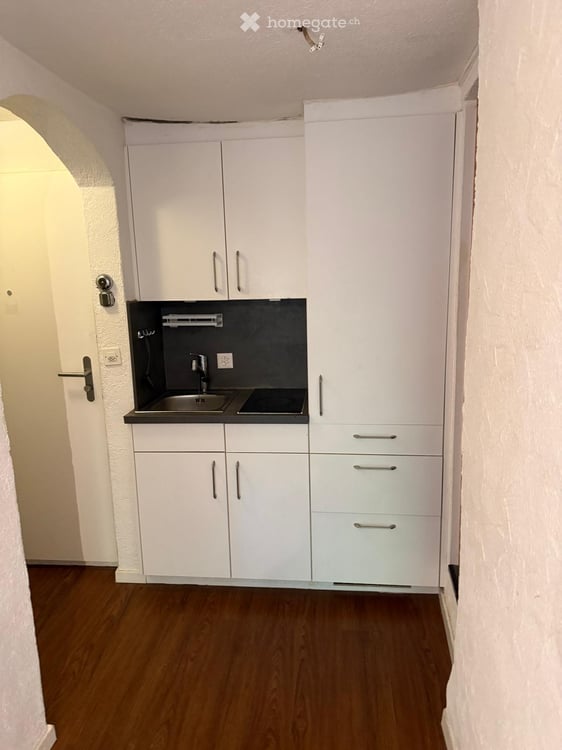 Schöne 1 1/2 Zimmer Wohnung 4
