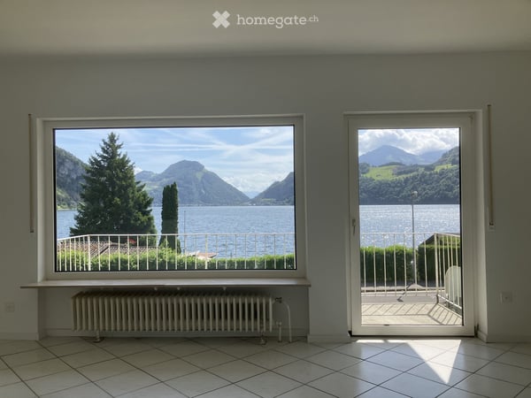 AUSSICHT, die BEGEISTERT – Helle 4 Zimmer-Wohnung mit See- und Bergsicht in Alpnachstad 2