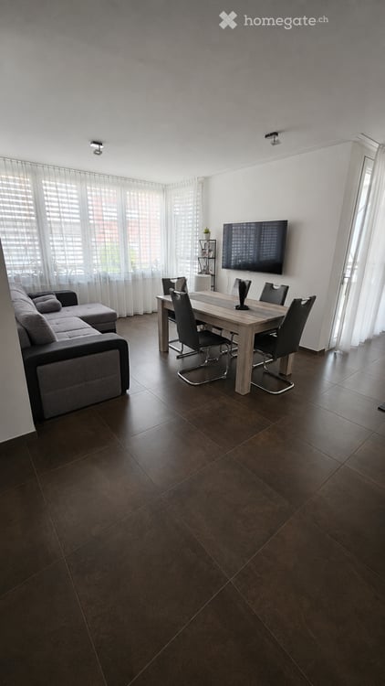 Helle 2.5-Zimmerwohnung mit grossem Balkon im Zentrum von Wohlen – Nachmieter gesucht