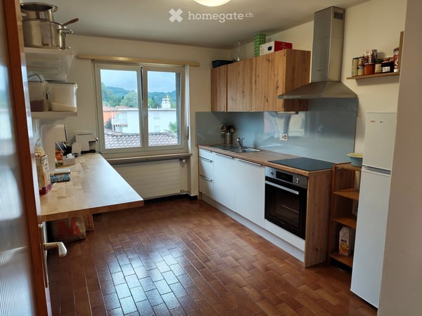 Ampio e luminoso appartamento di 4 locali con piscina e balcone - residenza primaria o secondaria 2