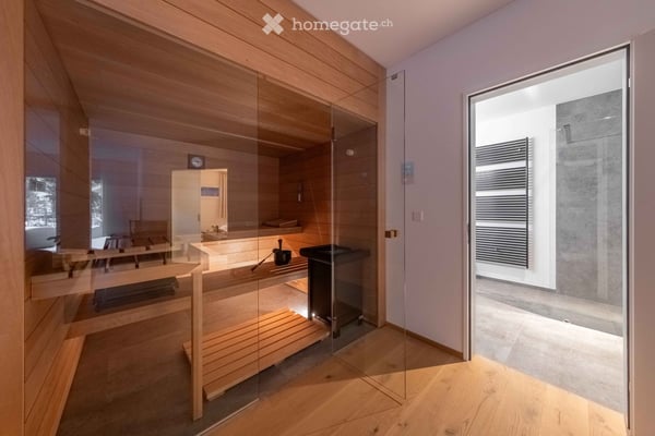 Sonnenverwöhntes 5.5-Zi-Chalet in Alvaneu Dorf – kernsaniert 2021, Bergblick 11