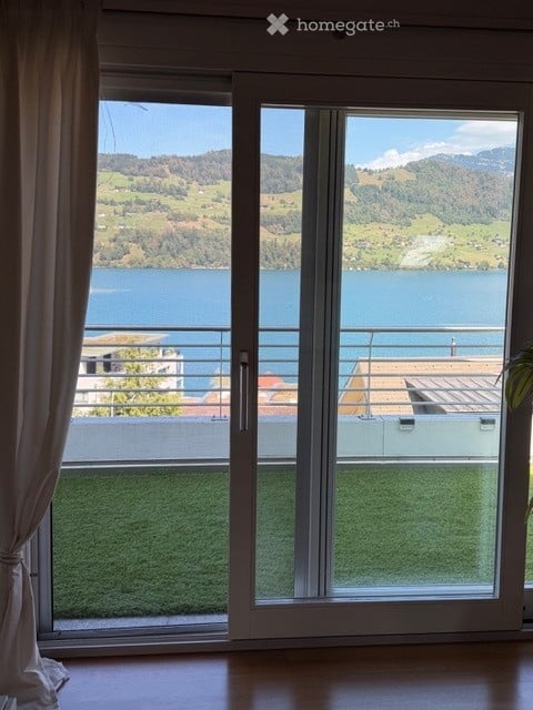 zügige 5.5-Zimmer-Maisonette-Wohnung mit Bergblick in Buochs 5