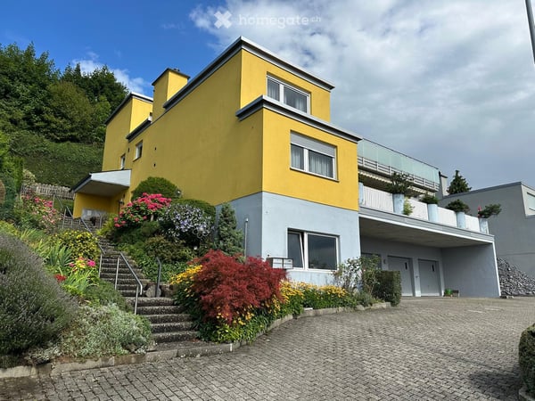 Gepflegte 5 1/2-Zimmer-Terrassenwohnung in Zweifamilienhaus, 2.OG 14