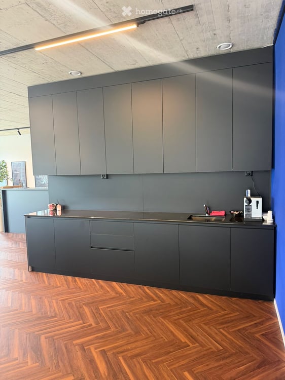 Moderne Büroräume im Neubau an der Landstrasse 140 6