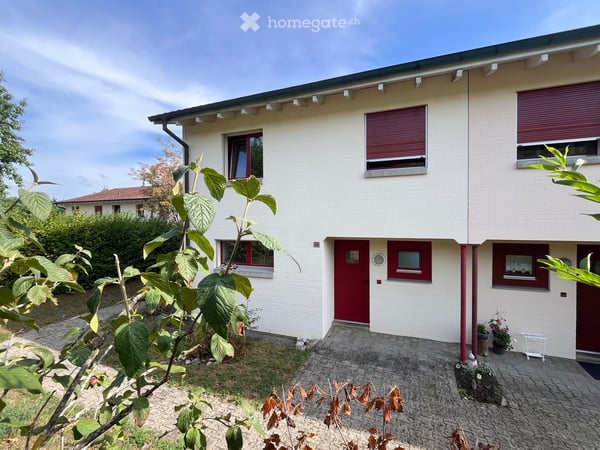 Belle maison mitoyenne de 5,5 pièces récemment rénovée à Delémont