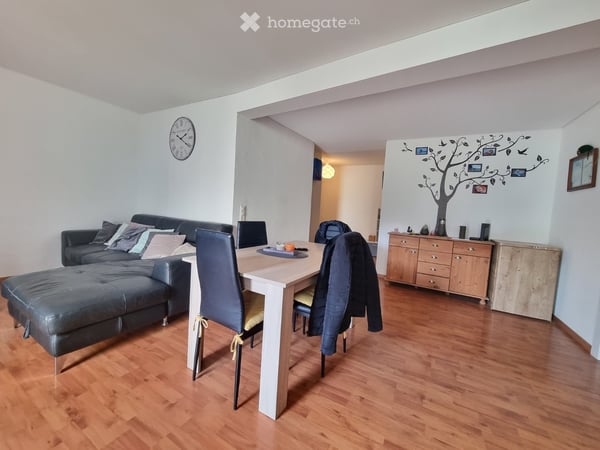 Charmantes 3,5-Zimmer-Wohnung mit Conciergedienst in Aigle, Place du Marché 1