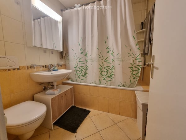 Charmantes 3,5-Zimmer-Wohnung mit Conciergedienst in Aigle, Place du Marché 6
