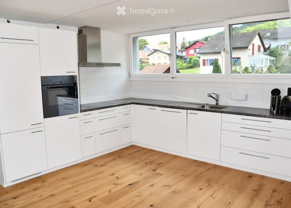 Charmante 3.5-Zimmer-Dachwohnung in Büsserach – modern und ruhig gelegen 2