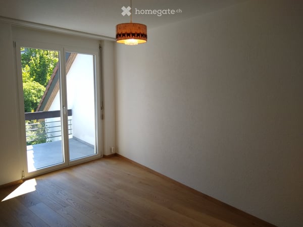 Frisch renoviertes 5.5-Zimmer-Reihenhaus mit Garten in familienfreundlicher Siedlung 9