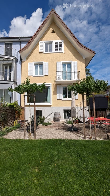 Reiheneckhaus im Herzen des Schöngrundquartiers