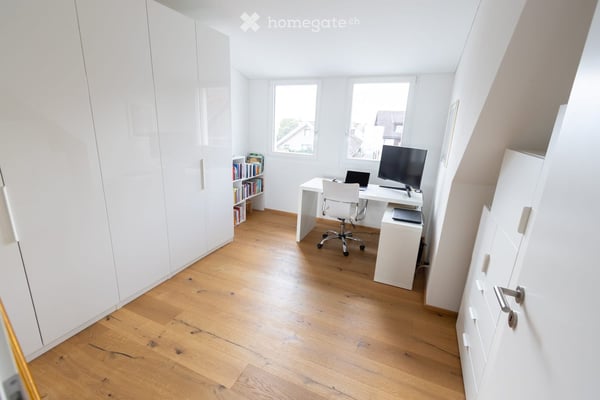 sehr schöne 3.5-Zimmer-Dachwohnung in Jenins 11
