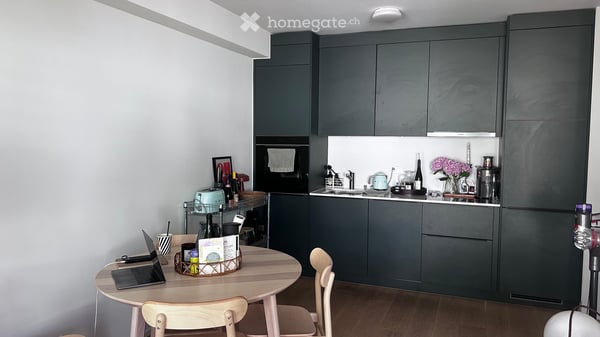 Bright Flat in one of Zurich's most connected addresses · Available Immediately or by Arrangement 1