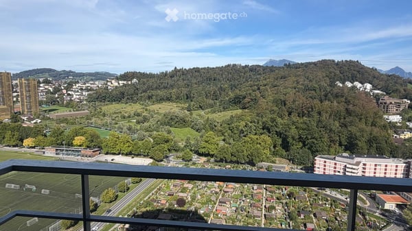 Exklusive 2.5-Zimmer-Wohnung im 26. Stock im Pilatus Tower in Kriens 11