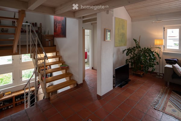 Charmante 5.5-Zimmer-Dachwohnung mit offener Galerie in Speicher AR 2