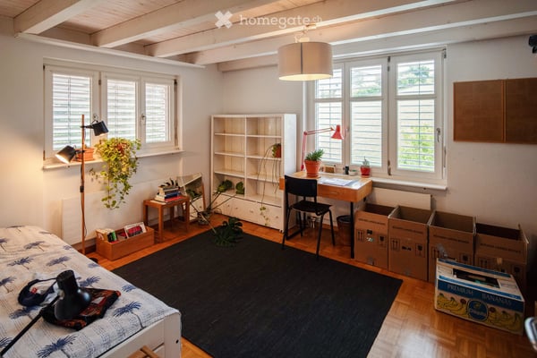 Charmante 5.5-Zimmer-Dachwohnung mit offener Galerie in Speicher AR 6