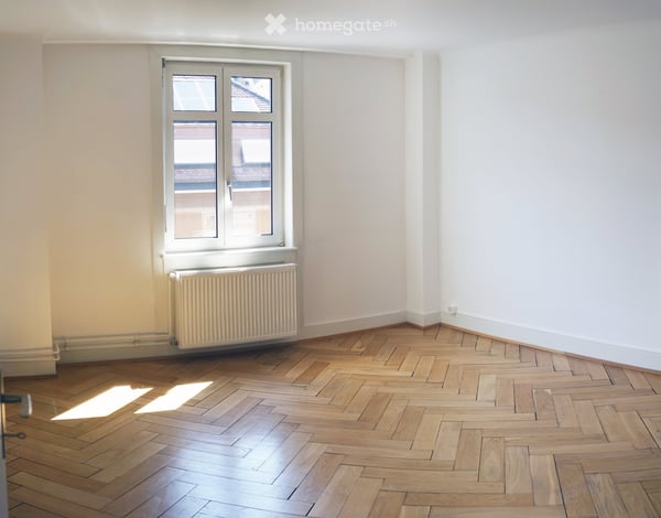 Charmante 3-Zimmer-Altbauwohnung mit Balkon in Basel nähe Solitude 3