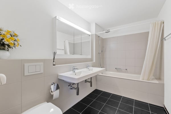 Moderne 3.5 / 4.5-Zimmer-Wohnung mit grossem Balkon und XL-Tiefgaragenplatz inkl. Nebenkosten 4