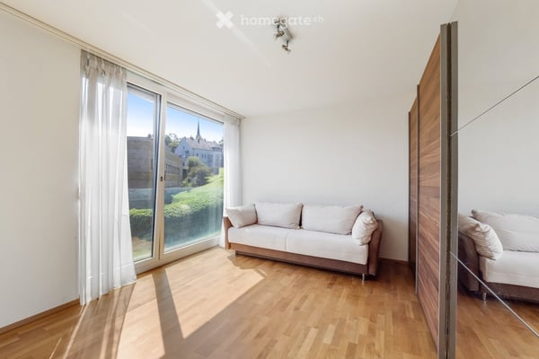 Moderne 3.5 / 4.5-Zimmer-Wohnung mit grossem Balkon und XL-Tiefgaragenplatz inkl. Nebenkosten 6