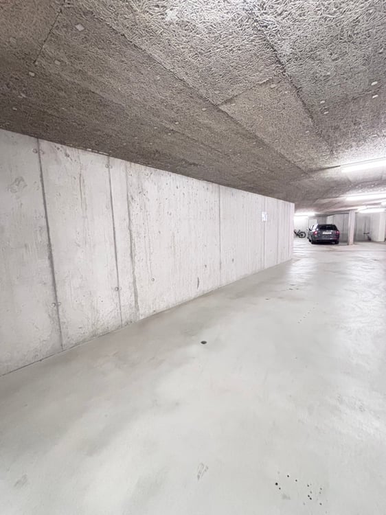 Moderne 3.5-Zimmer-Wohnung mit Balkon in Laax GR 10