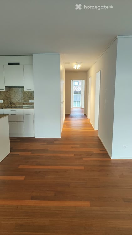 Helle 4.5-Zimmer-Terrassenwohnung in Dietikon – zentral, modern, ruhig und sofort verfügbar 4