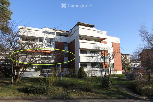 Grosszügige renovierte 5,5-Zimmer-Wohnung mit Balkon und Cheminée – zentral und ruhig in Bülach, 1