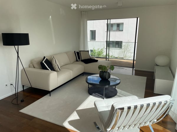 Charmante 2.5-Zimmer-Wohnung mit traumhafter Aussicht in Zürich 8044 4