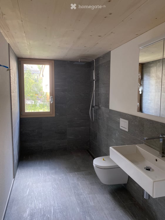 Moderne 3.5-Zimmer-Terrassenwohnung im Neubau in Cunter, Graubünden 5