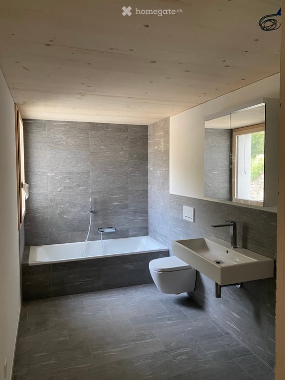 Moderne 3.5-Zimmer-Terrassenwohnung im Neubau in Cunter, Graubünden 4