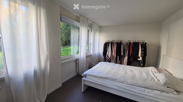 Möblierte helle 2.5 Zi-Parterre Wohnung mit Garten an zentraler Lage 5