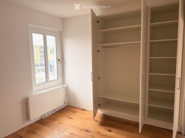 Modern sanierte 2.5-Zimmer-Dachgeschosswohnung mit Weit- und Bergsicht im Herzen von Fehraltorf 8