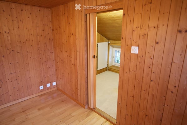 Sonnige 2.5-Zimmer-Dachwohnung in Gibswil 4